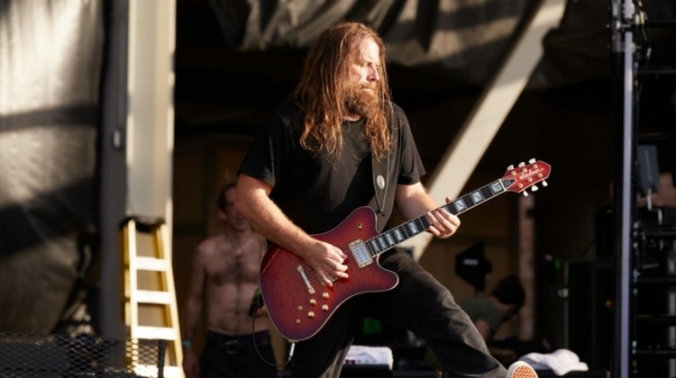 Lamb of God Mark Morton live 2021 1600x900, Travis Shinn