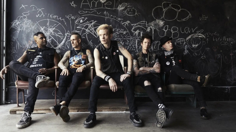 Sum 41 2023 press 1600x900, Travis Shinn