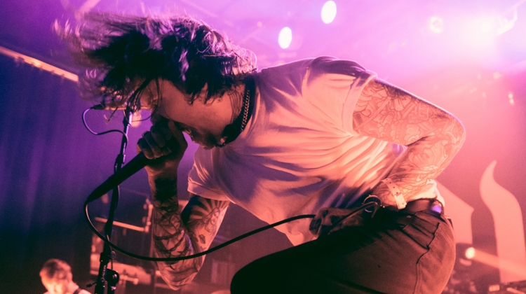 Devil Wears Prada Mike Menzer live 2022 1600x900, Rob Menzer